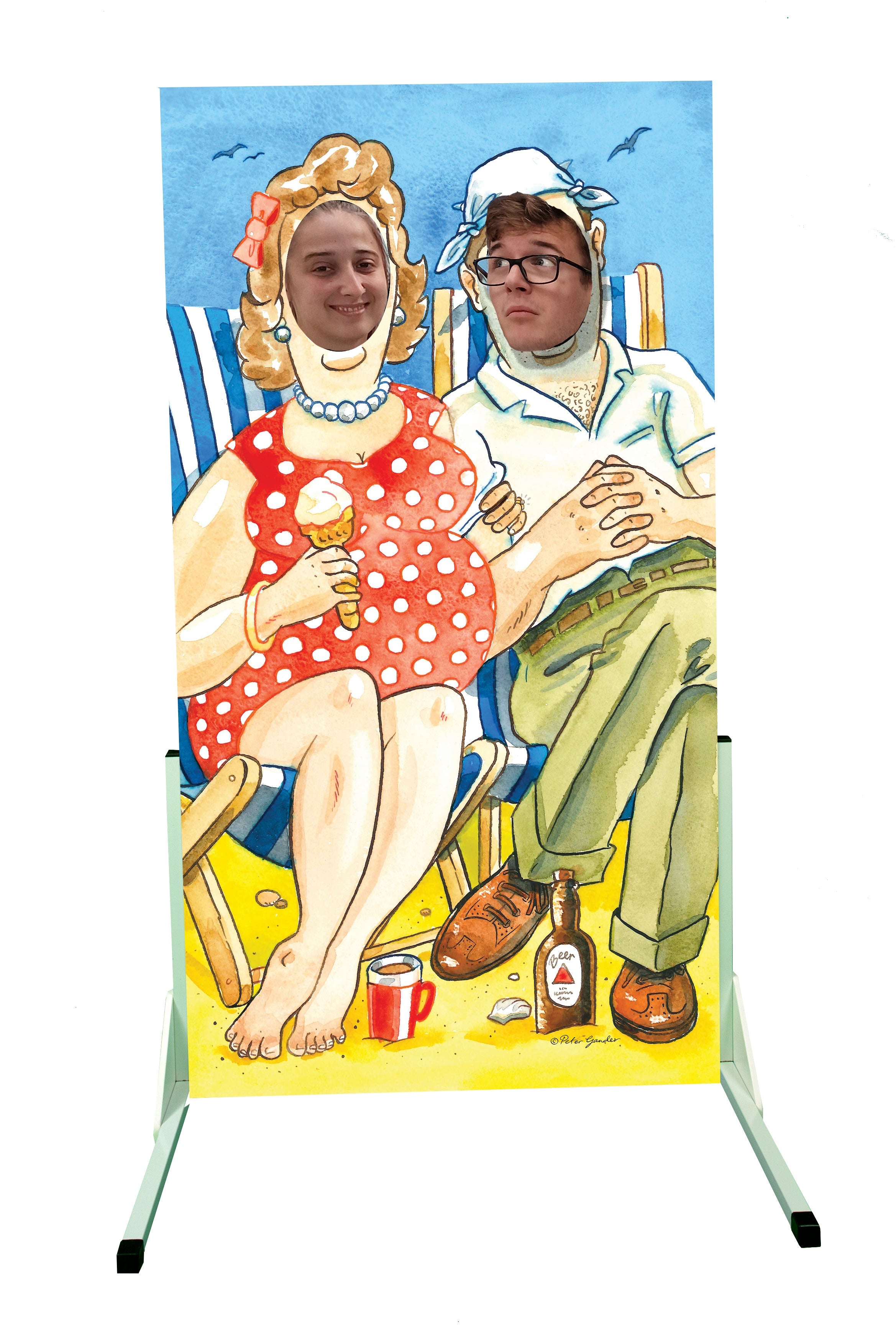 Seaside face in the hole board Doris and Dick